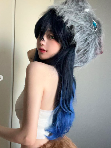 Deliberately Showing Her Natural Face, the Coser Surprises Fans 1 anh chup man hinh 2024 10 12 luc 155402 1728723254422913377018