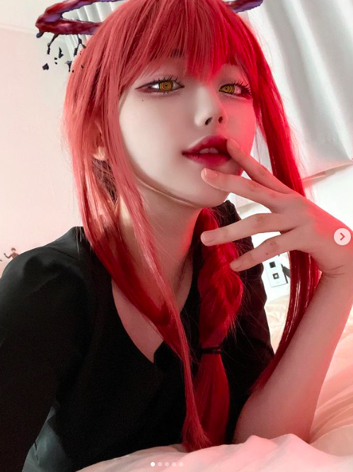 Deliberately Showing Her Natural Face, the Coser Surprises Fans 3 anh chup man hinh 2024 10 12 luc 155515 17287233297121530293325
