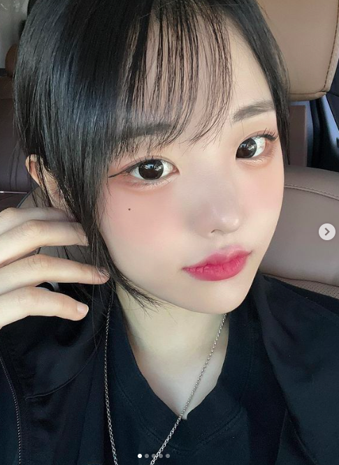 Deliberately Showing Her Natural Face, the Coser Surprises Fans 6 anh chup man hinh 2024 10 12 luc 155651 1728723443684425906917