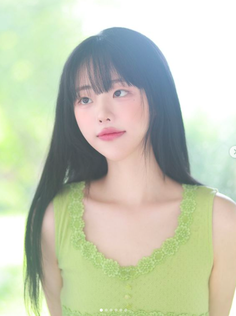 Deliberately Showing Her Natural Face, the Coser Surprises Fans 7 anh chup man hinh 2024 10 12 luc 155702 1728723443758327341295