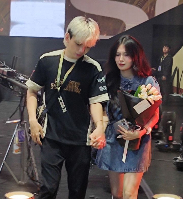 Exclusive: Quỳnh Alee Pouts When Her Boyfriend Exposes Her Live - Image 3.