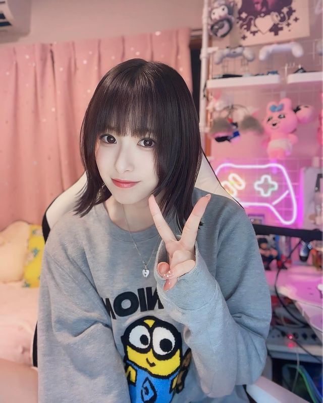 Yua Mikami's Colleague Unexpectedly Retires at the Peak, Shifts to Becoming a Professional eSports Player 3 photo 1728361126256 1728361126437667423730