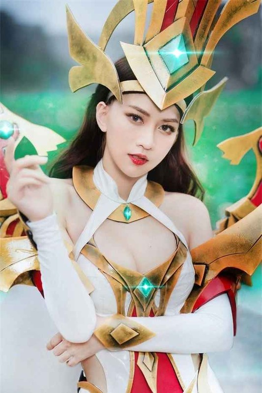 Showing off Natalya cosplay, Lê Bống makes fans worried 1 photo 1729480482342 172948048283178615392