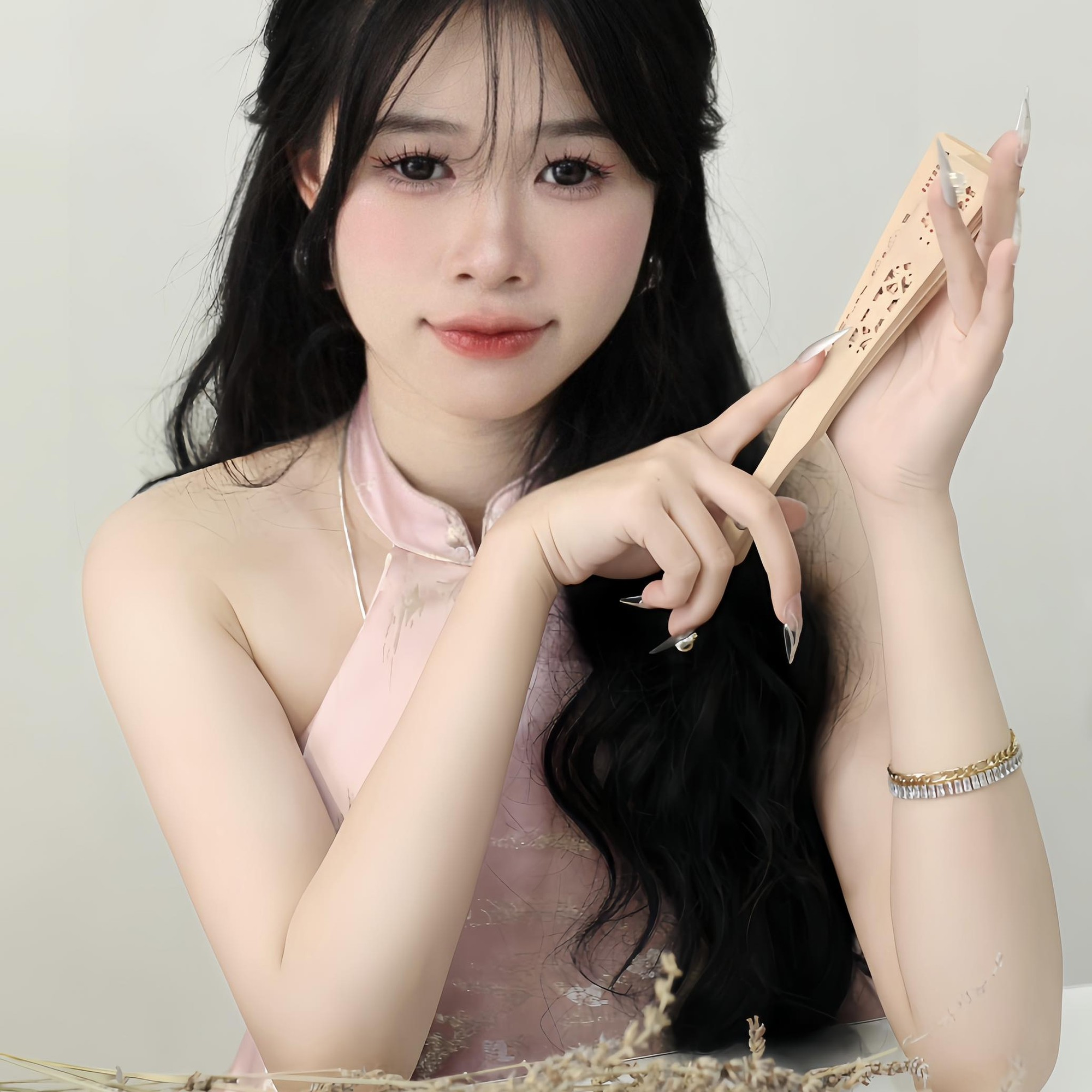 Stunning Female Gamer Shows "Unstable" Beauty on Stream, Fans Blame Cameraman 6 photo 1729758131457 1729758131593443589635