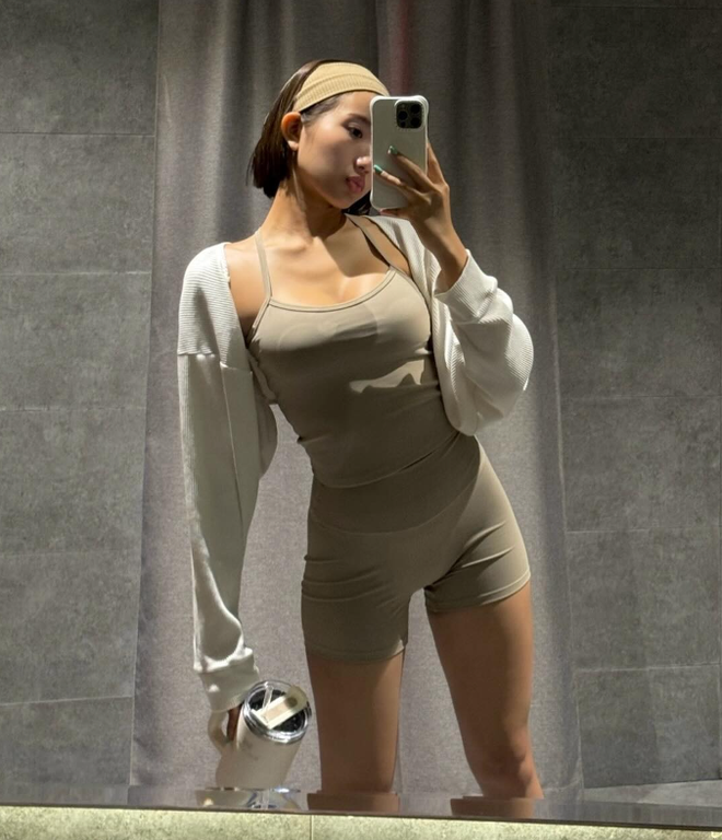 Huyền 2k4 Changes Style, Flaunts Fierce Figure in Leopard Print Bikini 3 screenshot 2024 10 09 092518 17284424311181581553210