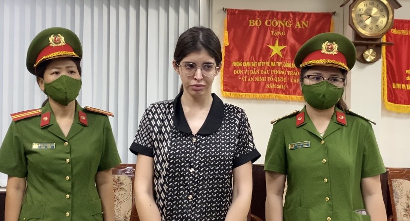 What Does Model An Tay Have to Do with the 28 Trillion VND Drug Trafficking Ring via Air? - Image 1.