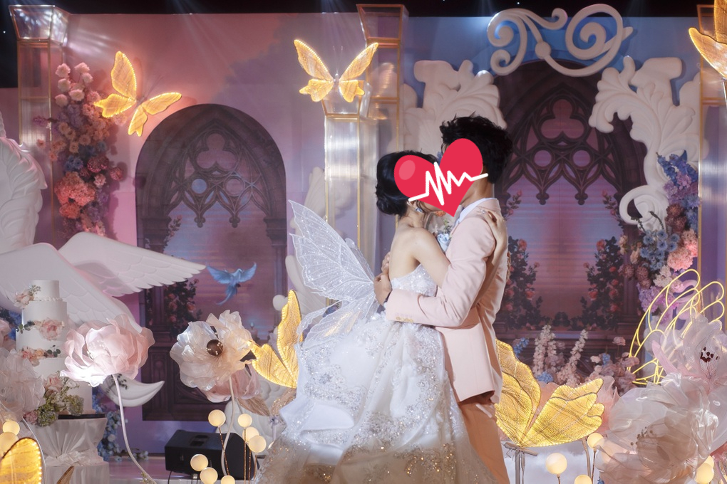 YouTuber Couple with a Fairy Tale Romance and Extravagant Wedding Surprises Fans with Unpleasant News 1 edit 0031tizidichlep bysoiphotography 1682115214432 173250685982689377682