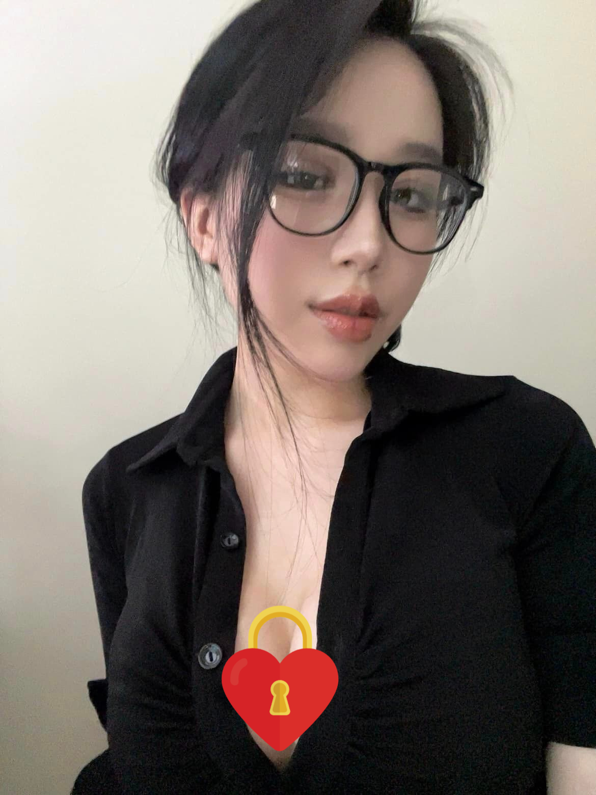Fan Asks to Be Friends, Wealthy Streamer Hints at Requirements 3 edit 4660476211761615528006930250732594266116764n 1731898686948961893980