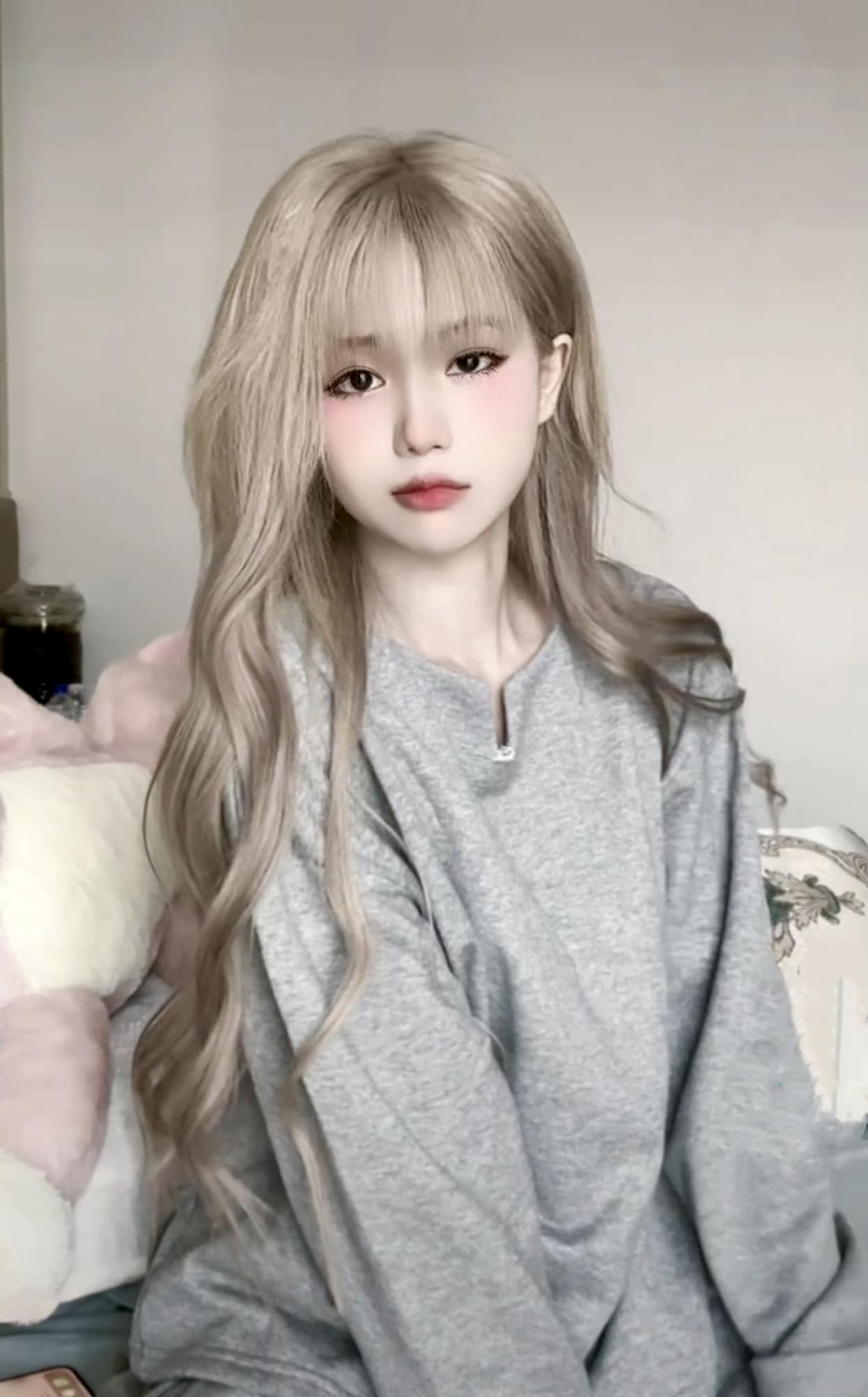 Close-up of the female streamer with a viral Daji cosplay that fans didn't recognize 5 Image: Yugi
