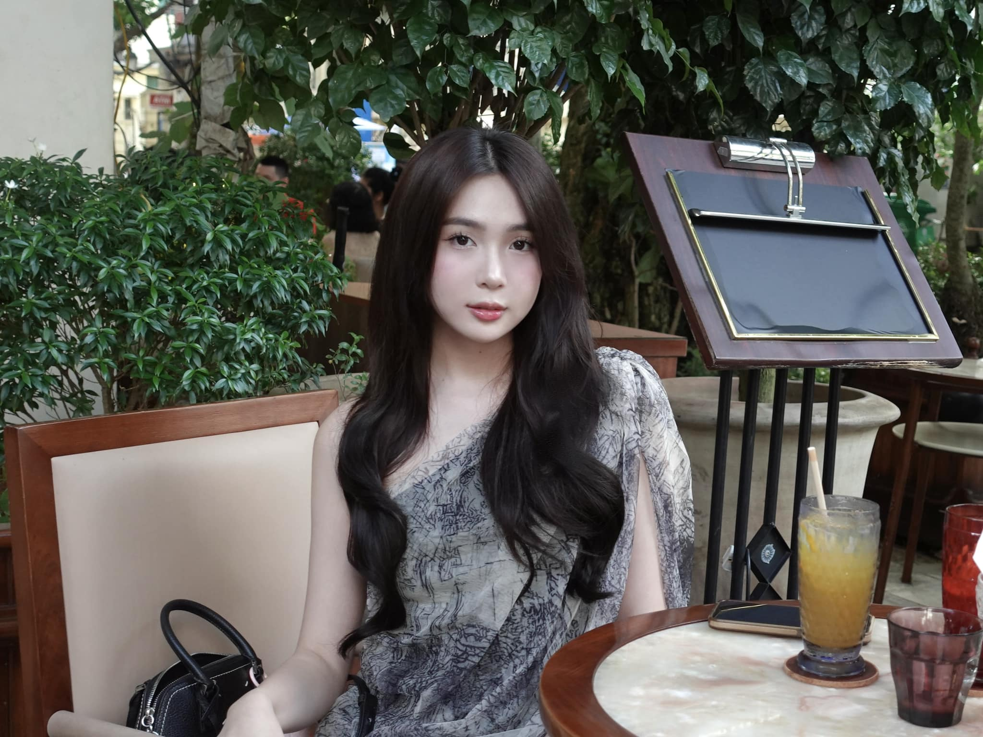 Hot girl with a rocky love life, how is she now after being set up by Độ Mixi? 8 photo 1731307083502 1731307083628333505321
