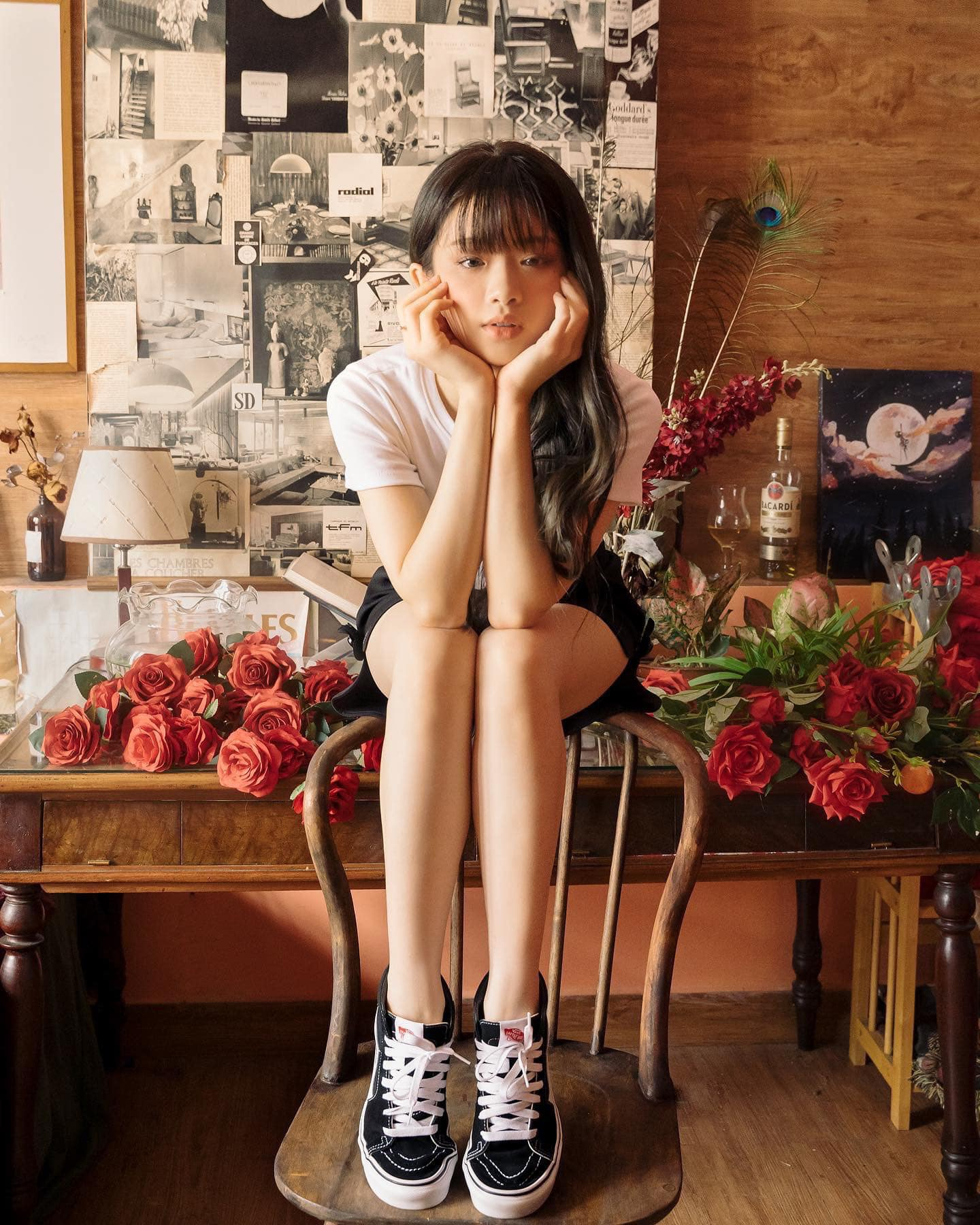 Linh Ka Surprises Everyone by Locking Her Personal Page, All Because of a Photo 2 photo 1731319150296 1731319150496435104294