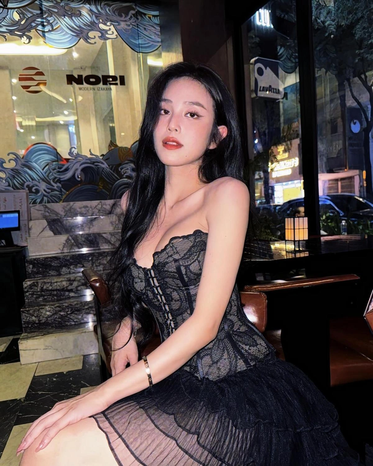 "Beautiful hot girl" before getting involved in An Tay scandal, social media flooded with sexy photos 3 photo 1731739971822 17317399720131626558036