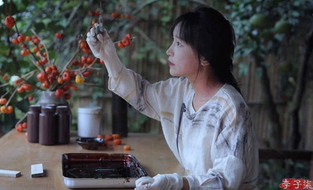 After 3 Years in Hiding, Li Zhiqiang Earns an Astonishing Amount of Money That Many Dream Of! 1 She has affirmed her name with the image of the