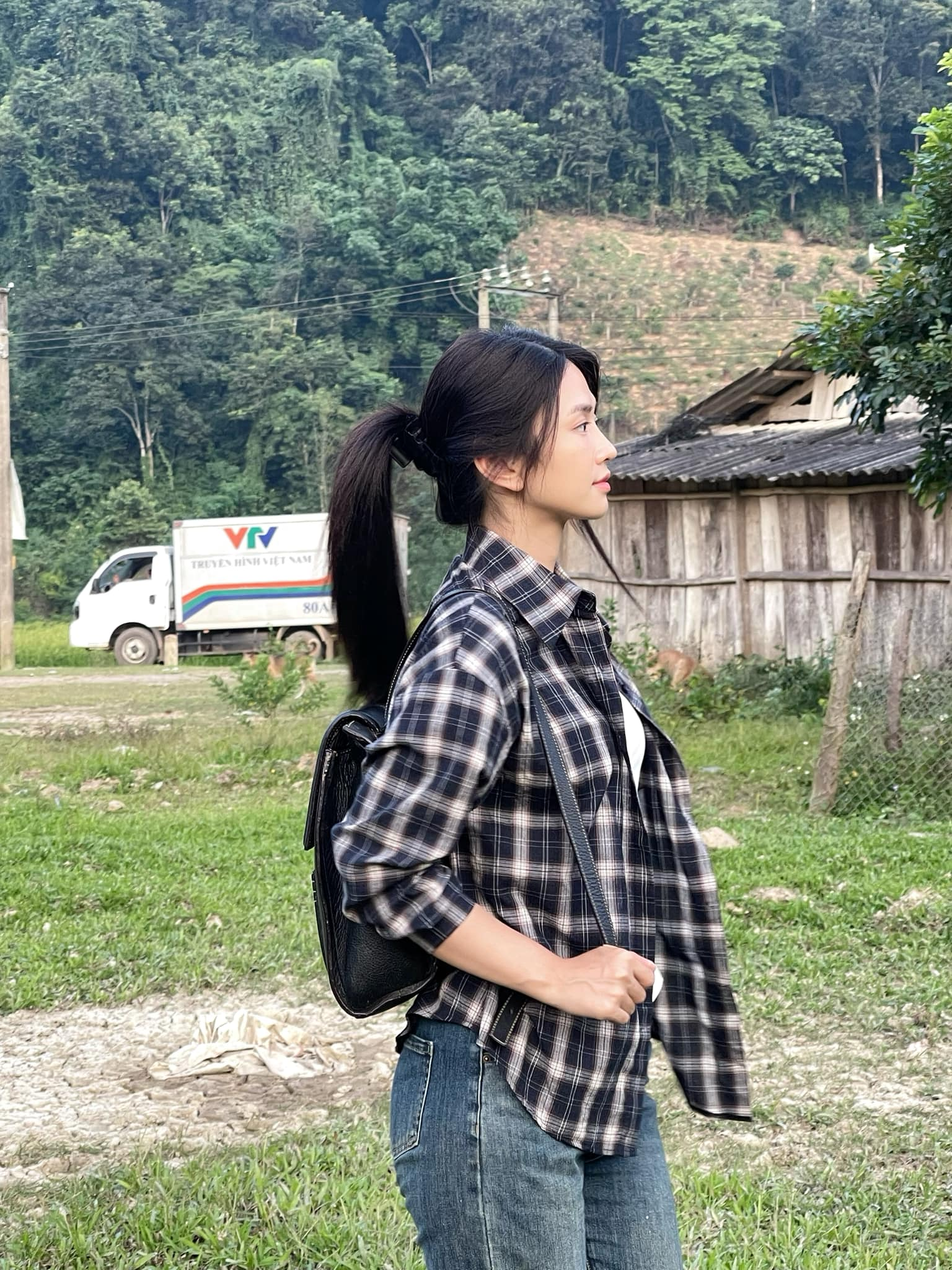 Lê Bống Takes Over Prime Time Film, Her Post-'TikTok Hot Girl' Images Attract Attention 5 photo 1732163184834 173216318512770144468