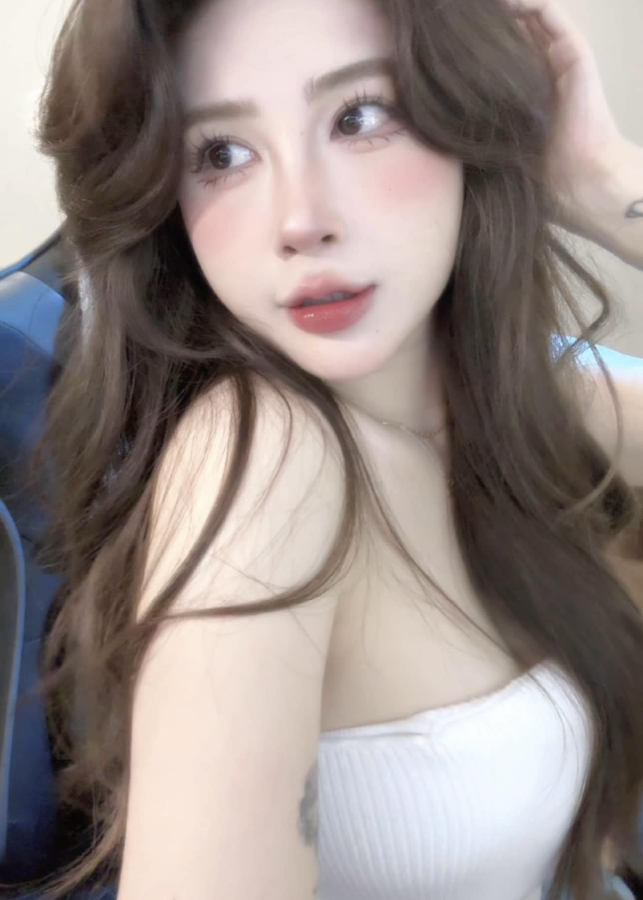 Top Hot Streamer Shocking Male Fans with Relationship News 1 photo 1732175656718 1732175657166563825098