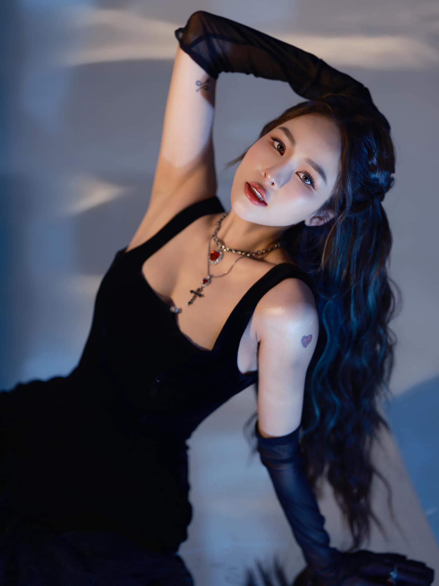 Trâm Anh Shows Off Her Hot Figure in a Daring Outfit, Only Says One Word When Urged to Marry 1 photo 1732244720969 1732244723282472529465