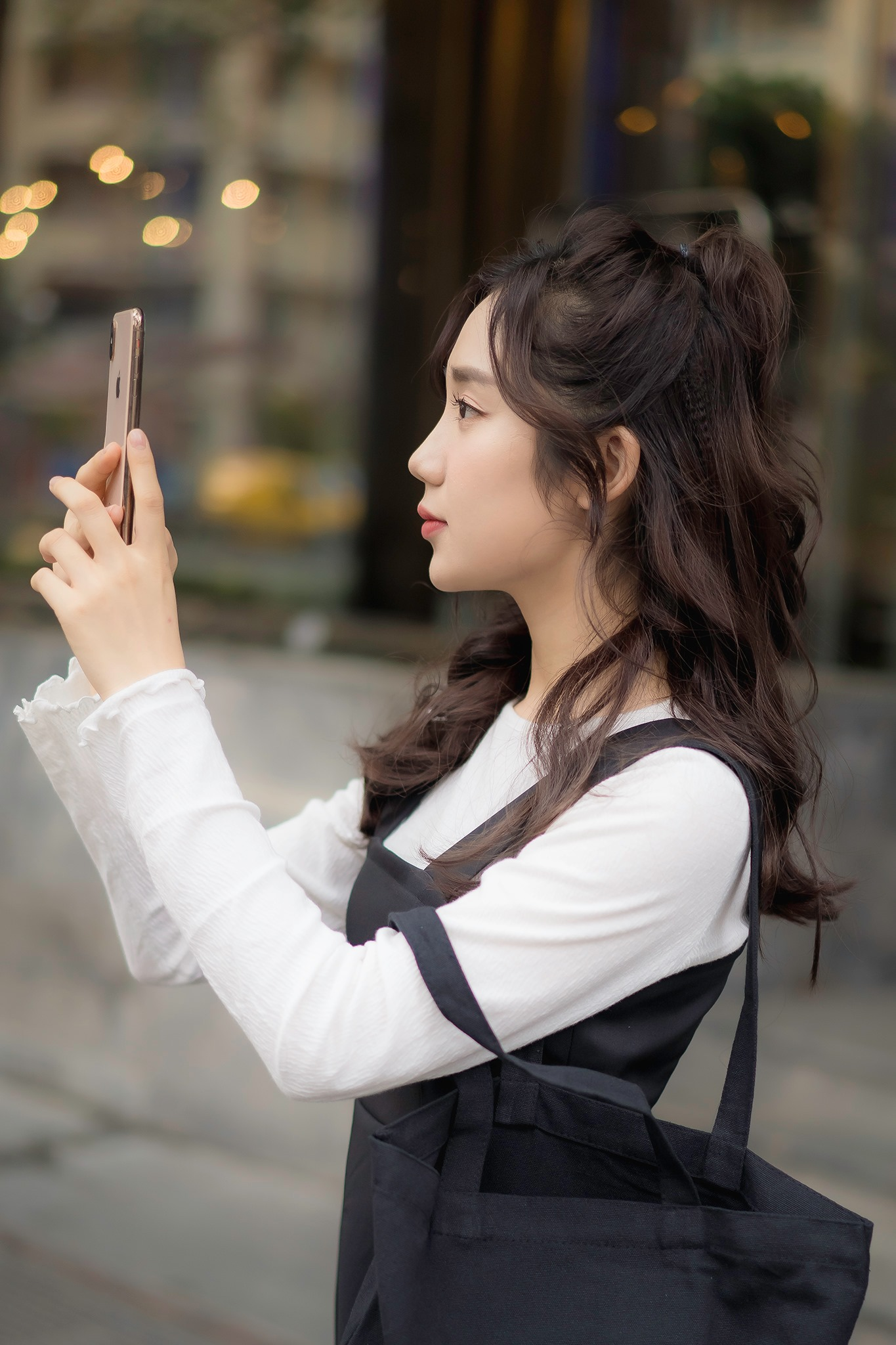 Mina Young Posts Sizzling Bikini Photos, Reveals Her "Craziest Decision" Yet 3 photo 1732693430772 1732693432362214990189