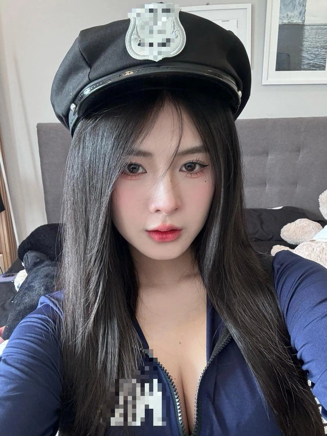 Sensational Cosplay Photos, Quỳnh Alee Leaves Male Fans Unrecognizable 1 photo 1732932146006 17329321465122113056210