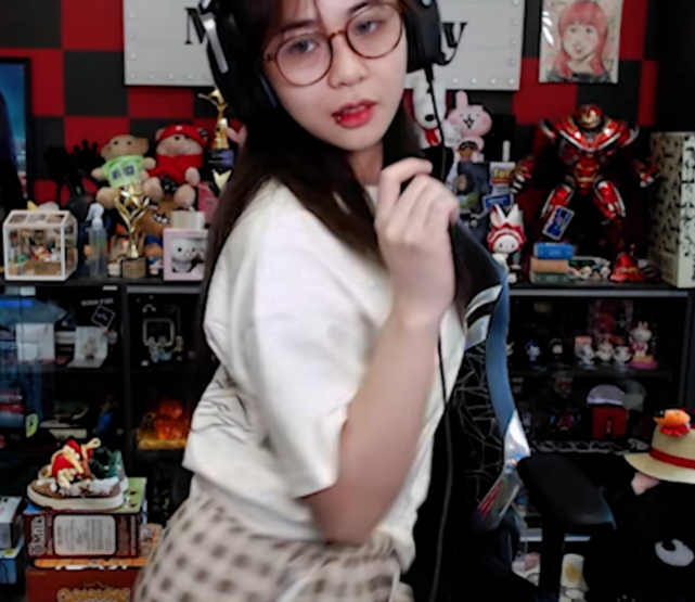 MisThy Shakes Hips and Sticks Out Tongue on Stream, Male Fans Immediately React 6 screenshot 2024 11 05 100210 1730777094885660556403
