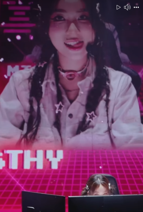 MisThy Shakes Hips and Sticks Out Tongue on Stream, Male Fans Immediately React 5 screenshot 2024 11 05 100409 17307769520001750638731