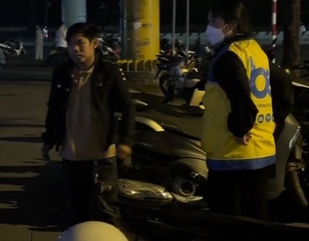 The Charming Guy Caught in a Street Altercation, Netizens Ask: Is It Real or Staged? 4 screenshot 2024 11 05 143538 17307949335442040527992
