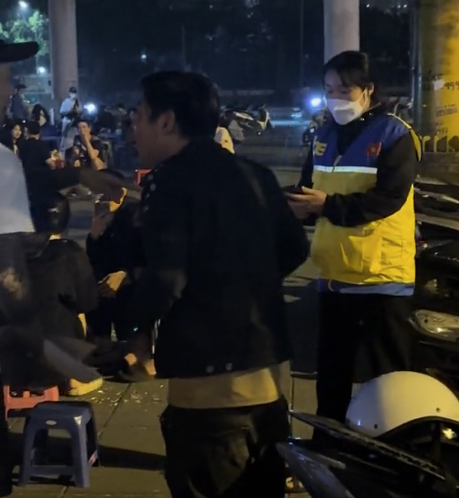 The Charming Guy Caught in a Street Altercation, Netizens Ask: Is It Real or Staged? 2 screenshot 2024 11 05 143608 17307949334261260650378