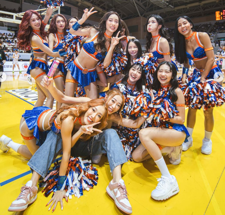 "Unacceptable" Images of Cheerleaders Raise Concerns About Social Media Content 3 screenshot 2024 11 10 101445 17312084966651173371471