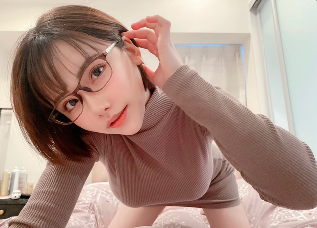 Eimi Fukada Takes to TikTok to Showcase Her Natural Talent, Vietnamese Fans Eagerly Comment - Image 3.