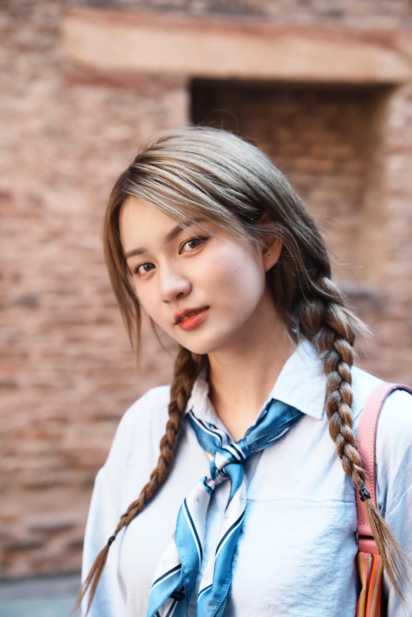 Close-up of 10X Hot Girl's Beauty, Just Caused a 'Storm' on Độ Tộc Channel, Attracting 1.2 Million Views 12 46874902311232356791616542011657390253361771n 17331269821651090173372