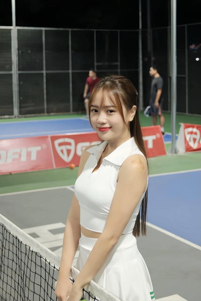Mai Linh Zuto Joins the Pickleball Scene to Show Off Her Figure, Says a 