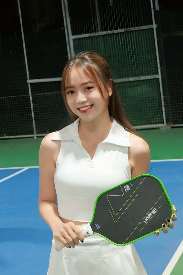 Mai Linh Zuto Joins the Pickleball Scene to Show Off Her Figure, Says a 