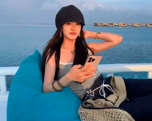 JackeyLove's Girlfriend Faces Heavy Criticism After Over-the-Top Display of Achievements! 7 anh chup man hinh 2024 12 01 luc 103045 17330238825021021350317