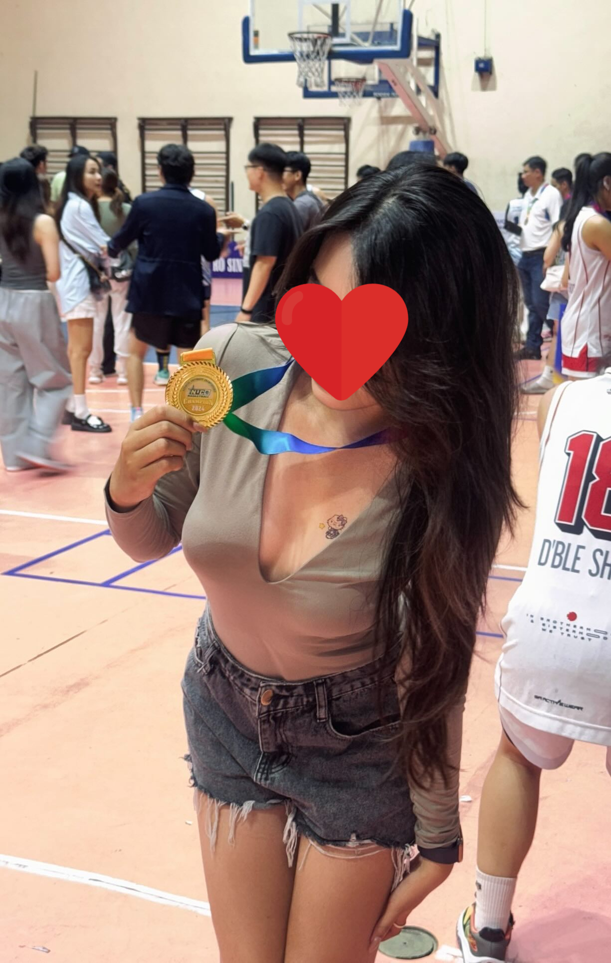 Surprisingly Viral Due to a Sultry Moment, Beautiful Girl Appeals for Help Due to Tacky Comments 4 edit 4690074725635263299407256254604952262184457n 17331295891221532470637