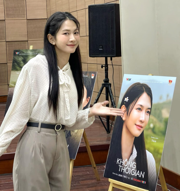 Lê Bống's Transformation Surprises Fans, Sacrificing Everything for Art 1 photo 1733110435712 1733110441093519196679