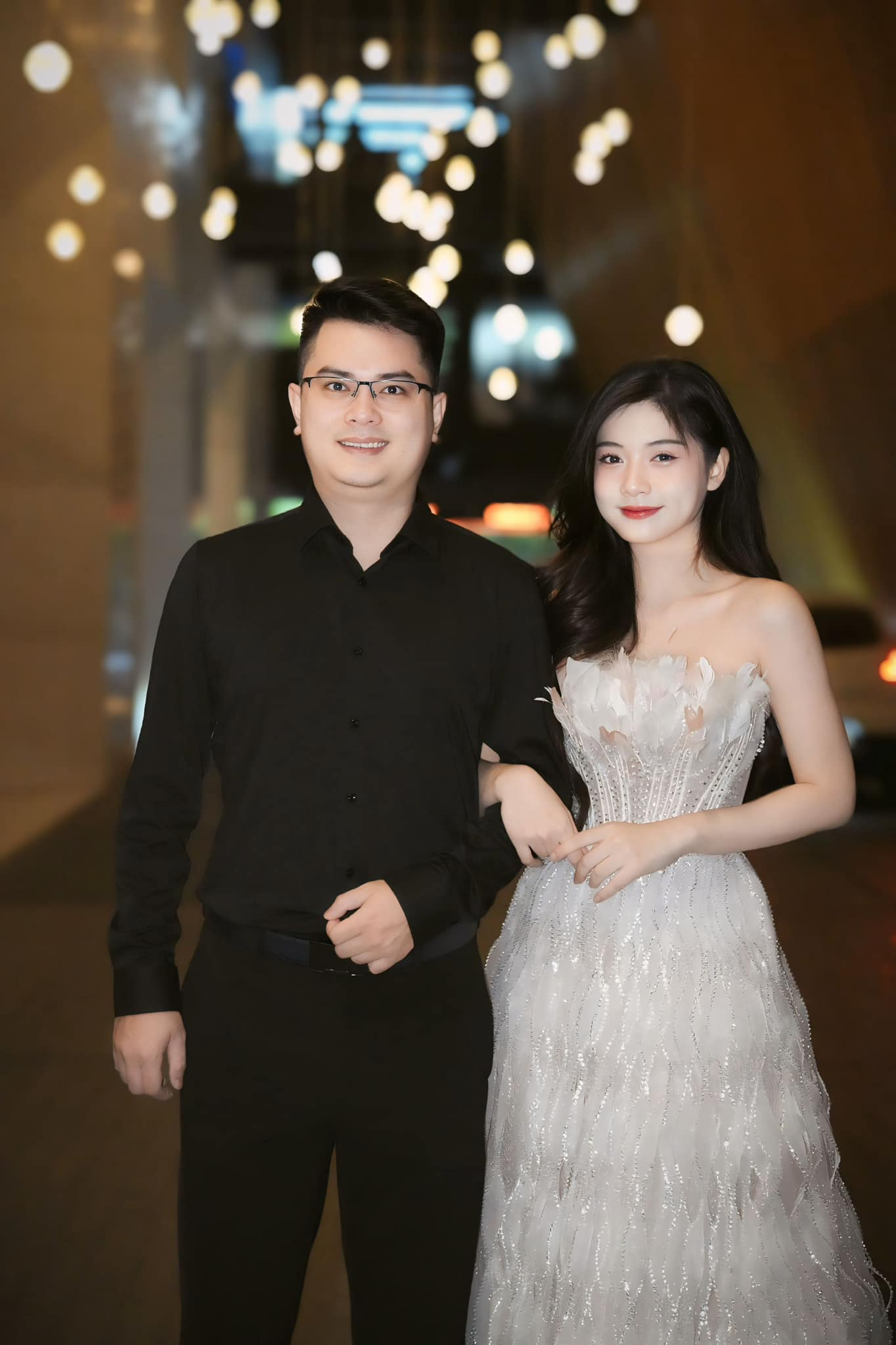 Famous Hot Girl Breaks Up with Boyfriend, What Happened After the "Shock" of Christmas 2023? 2 photo 1734509395503 17345093959231372868597