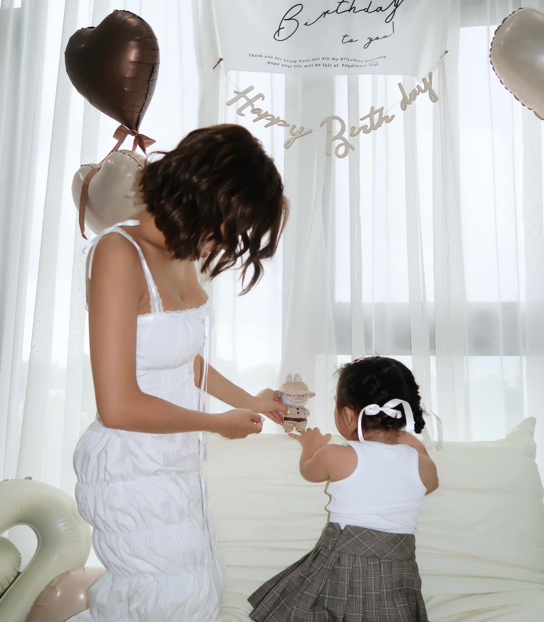 Hiding Too Well, Hot Girl Huyền 2k4 and Duy Nhỏ Leave Everyone Astonished 2 photo 1734682405289 1734682405765232953456
