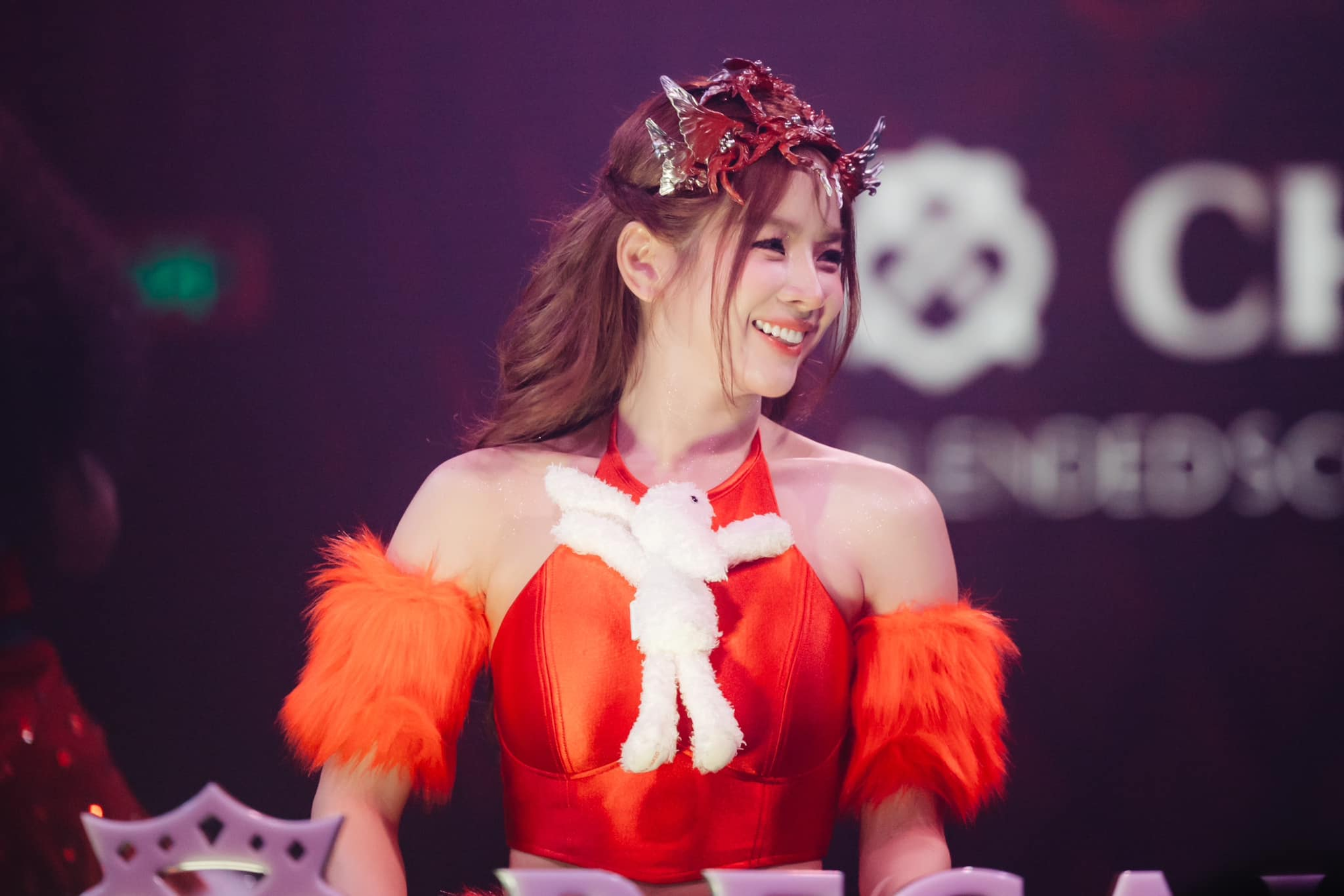The DJ Goddess Becomes More Stunning After a Year Post-Breakup 1 photo 1735285245240 17352852462321061936447