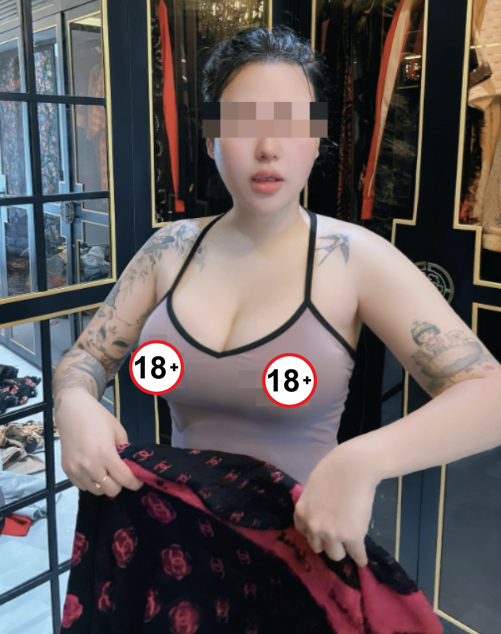 Famous Female Gamer Posts Revealing Photo, Intentionally Provoking Controversy for Likes? 3 screenshot 2024 12 10 105732 17338031584861851226525