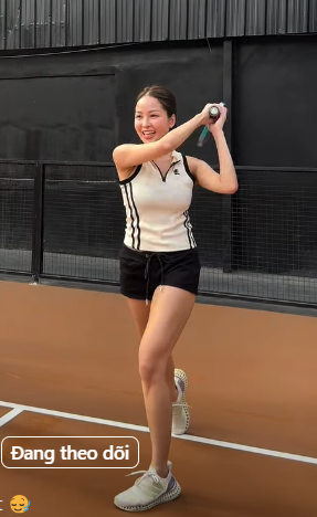 Pickleball Practice: Hot Girl Trâm Anh Surprises with Mention of "Ex-Boyfriend" 1 screenshot 2024 12 13 155124 17340811284381441793746