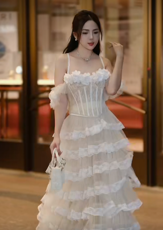 Appearing with a "different" look on air, the female streamer immediately took action 7 screenshot 2024 12 17 094800 17344050307551582613319