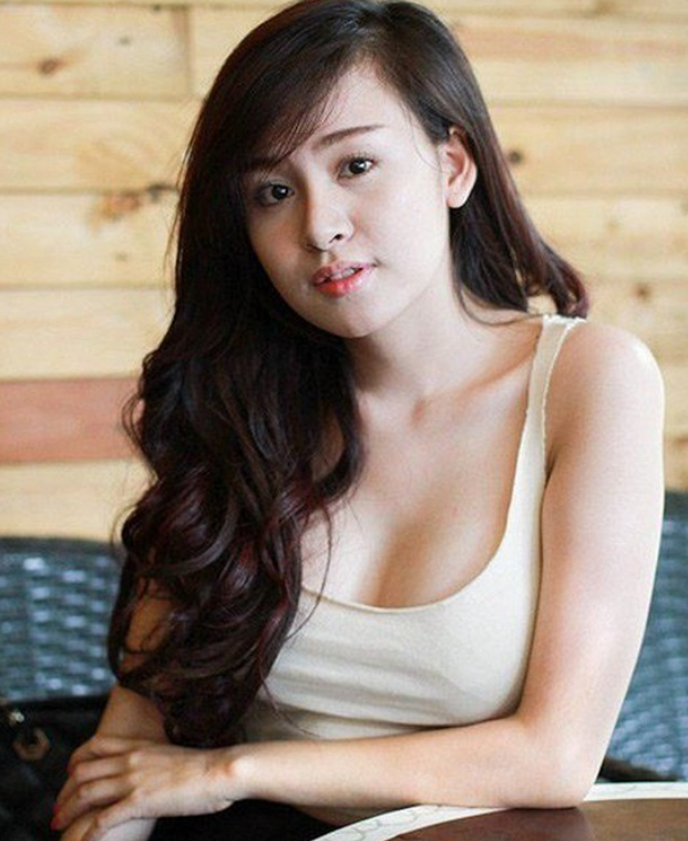 Rising Girl Attracts 1.3 Million Views Just by Shaking Her Hips, Fans Recall Bà Tưng's Famous Clip 5 screenshot 2024 12 18 121300 1734499248034 1734499248178168191179
