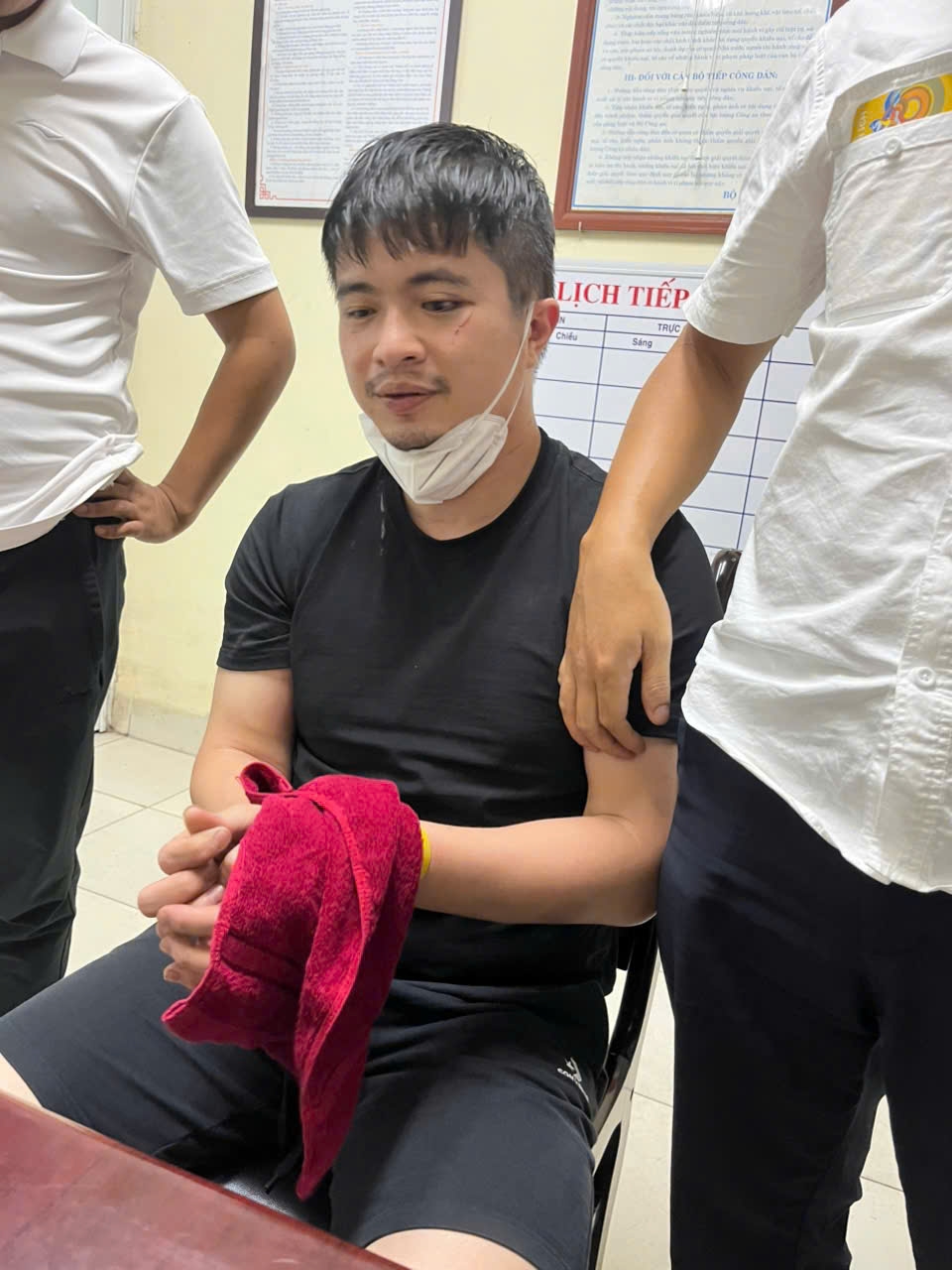 Images of Tiktoker Mr Pips After Arrest 2 Phó Đức Nam has been identified as being linked to a Turkish individual, who lured many victims into investing in financial markets and international securities... The total number of victims in the case is estimated to be over 2,600 people.