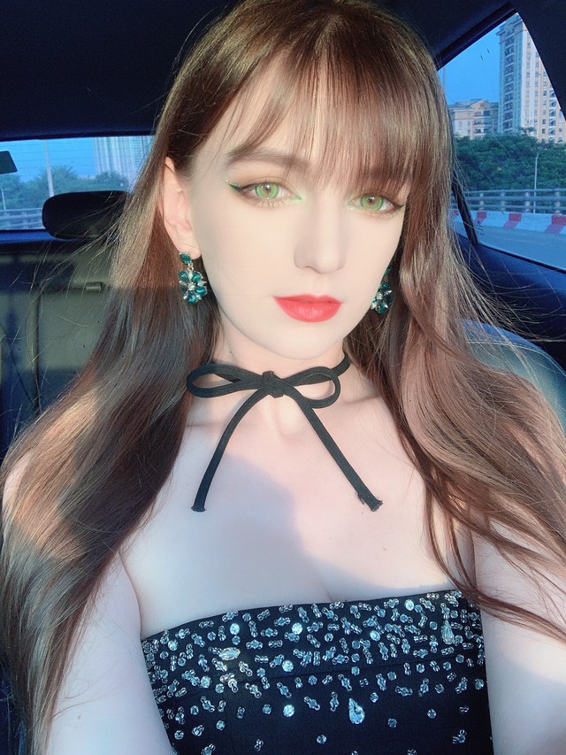 A Close Look at the Beautiful Foreign DJ Supporting Vietnam's National Team 7 4531581951639953530126040165366114715053050n 17358763414741999144917
