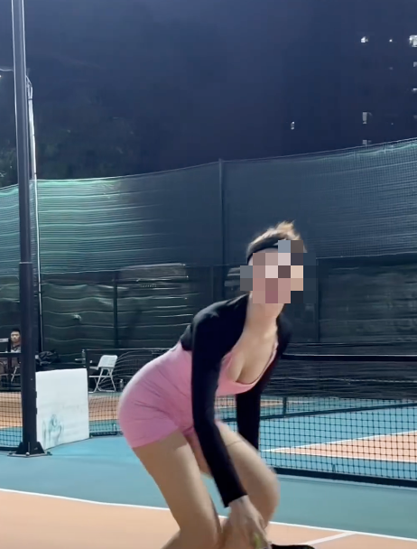 Caught in Controversy for Wearing Revealing Outfits While Playing Pickleball, Beauty Responds to Rumors 4 edit anh chup man hinh 2025 01 01 luc 071816 1 17356925026981588194076