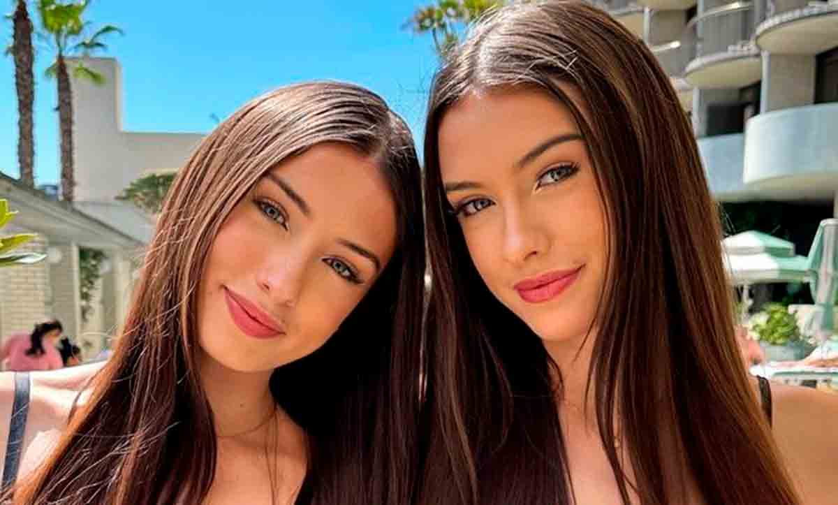 Twin Hot Girls Colleagues of Yua Mikami Seek Shared Boyfriend 3 photo 1735184364236 1735184364518994087472