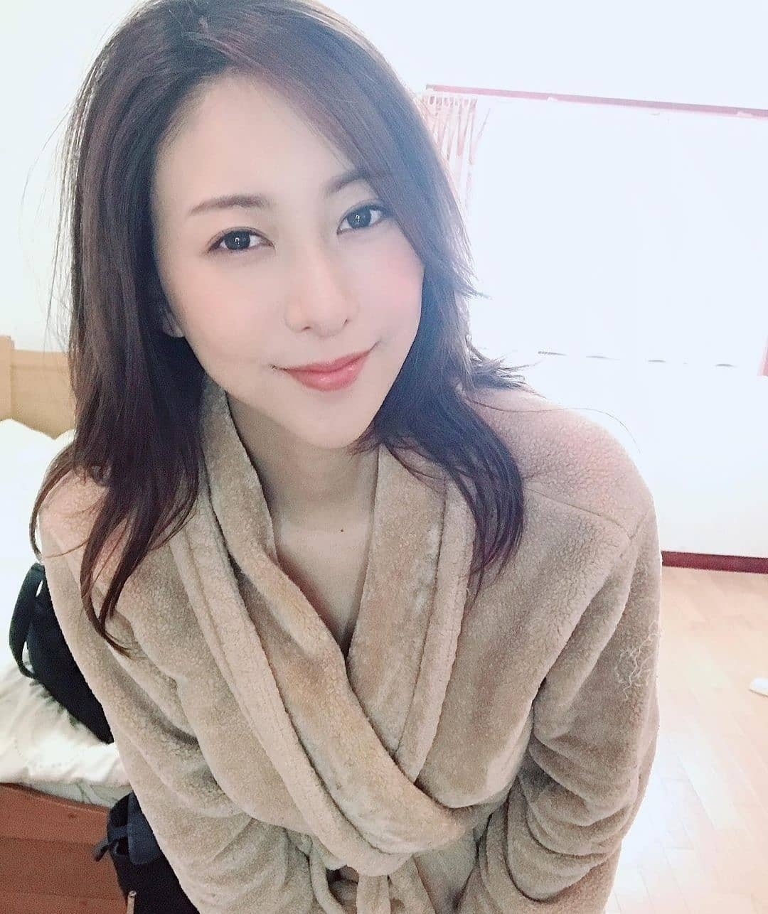 Once Highly Popular, Yua Mikami's Colleague Quietly Changes Careers to an Unexpected Job 2 photo 1735563354445 17355633627841706991122