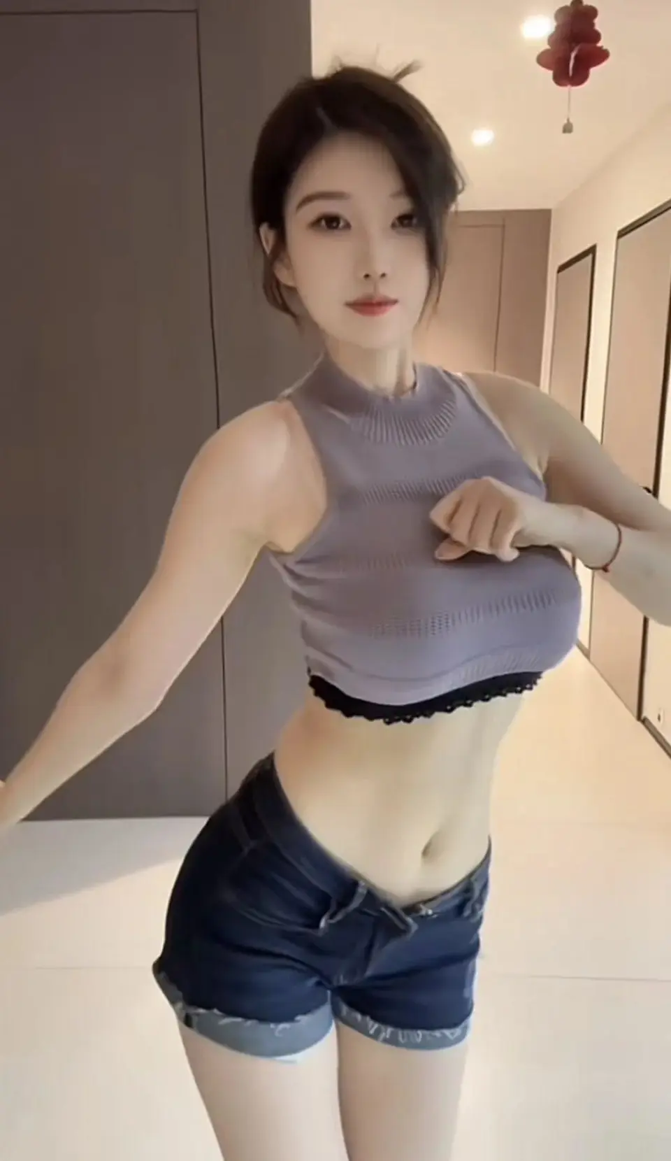 Live Streaming While Exercising, Female Streamer Captivates Male Fans, Publicly Asks for a Hotel Date 2 photo 1737022213466 17370222137641458514031