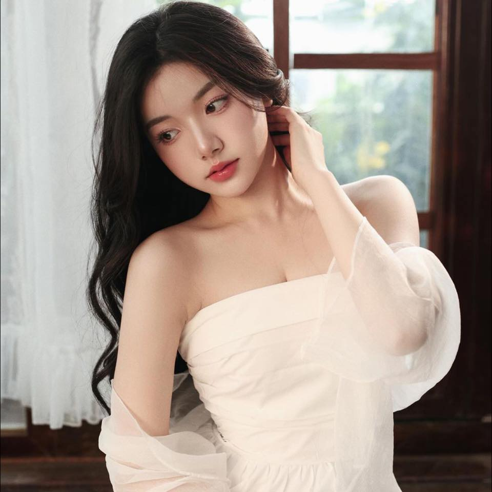 Admiring the Festive Tet Photos of Mukbang Hot Girl, Male Fans Can't Look Away 8 photo 1737285466635 1737285466815950525087