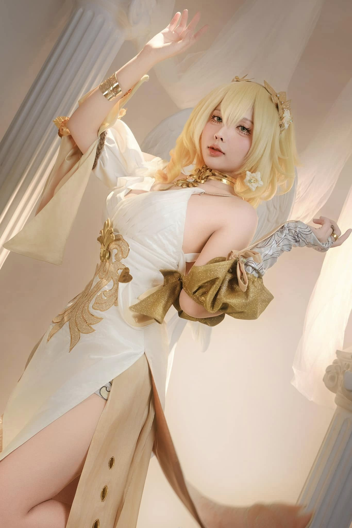 Admiring the Flawless Aglaea Cosplay, Male Fans Can't Find Any Flaws 4 photo 1737519905966 17375199062171407919553