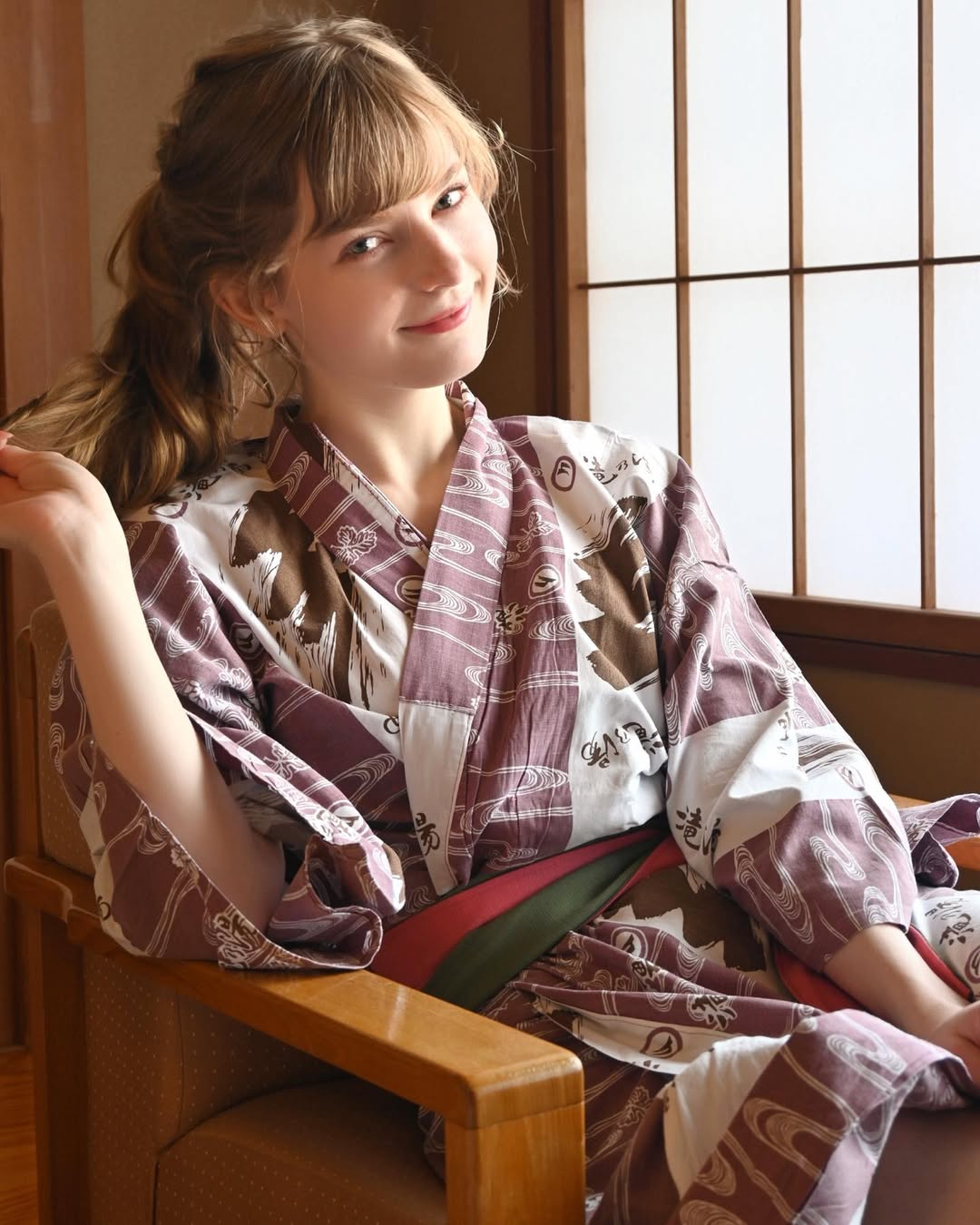 Stunning Game Character Cosplay, Hot Girl Unexpectedly Becomes Famous, Continues to Share Sultry Photos 7 photo 1737618308570 1737618308775354556762
